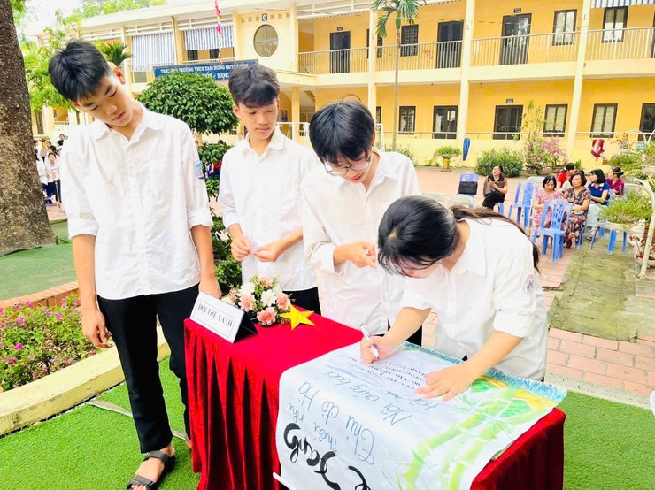 THCS Tam Hưng sôi nổi chuỗi hoạt động chào mừng 85 năm Ngày thành lập Đội TNTP Hồ Chí Minh và 136 năm Ngày sinh Chủ tịch Hồ Chí Minh- Ảnh 7.
