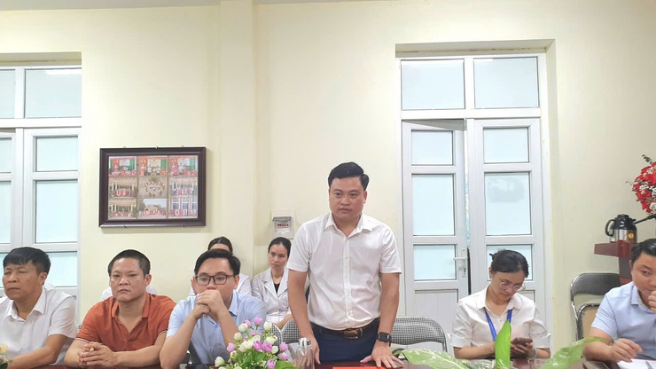 XÃ TRUNG GIÃ CÔNG BỐ VÀ TRAO QUYẾT ĐỊNH BỔ NHIỆM CHỨC VỤ PHÓ GIÁM ĐỐC TRẠM Y TẾ XÃ
- Ảnh 4.