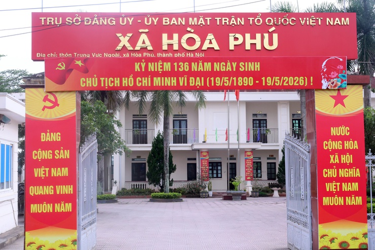 Xã Hòa Phú rực rỡ cờ hoa thiết thực chào mừng Kỷ niệm 136 năm ngày sinh Chủ tịch Hồ Chí Minh- Ảnh 7.