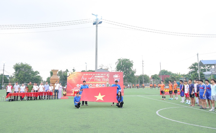 Phú Nghĩa: Khai mạc Giải bóng đá tranh cúp Làng nghề mây tre đan Phú Vinh năm 2026- Ảnh 1.