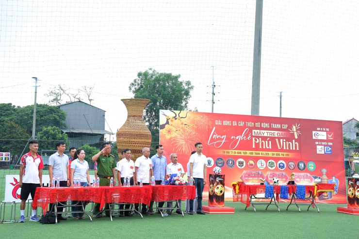 Phú Nghĩa: Khai mạc Giải bóng đá tranh cúp Làng nghề mây tre đan Phú Vinh năm 2026- Ảnh 2.