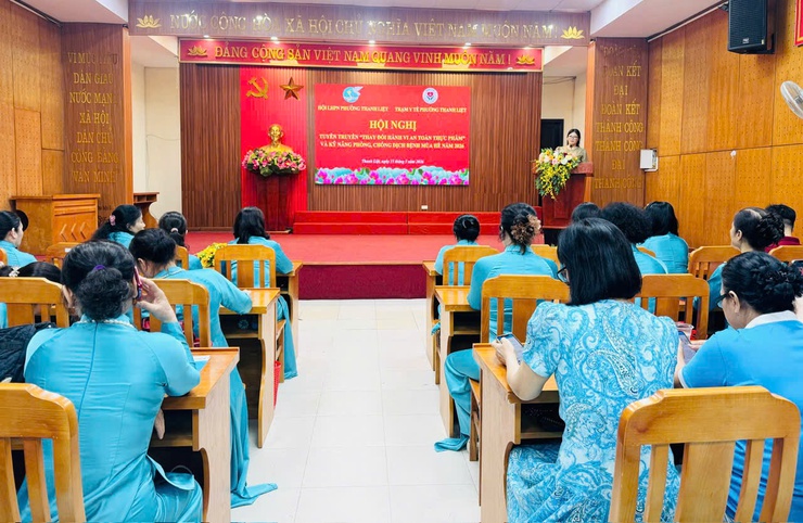Nâng cao kỹ năng phòng, chống dịch bệnh mùa hè cho hội viên phụ nữ phường Thanh Liệt- Ảnh 2.