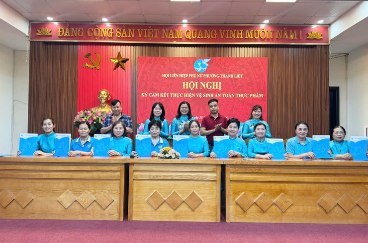 Hội LHPN phường Thanh Liệt: Ký cam kết thực hiện vệ sinh an toàn thực phẩm- Ảnh 6.