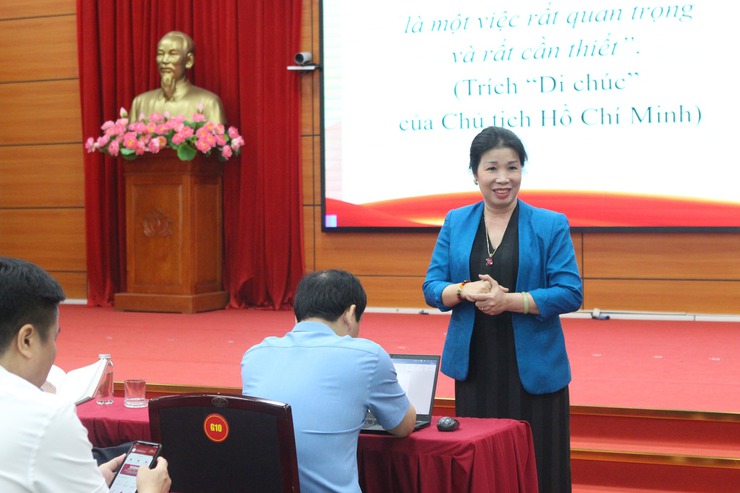 Nâng tầm kỹ năng truyền đạt nghị quyết qua Hội thi Báo cáo viên, tuyên truyền viên giỏi - Ảnh 3.