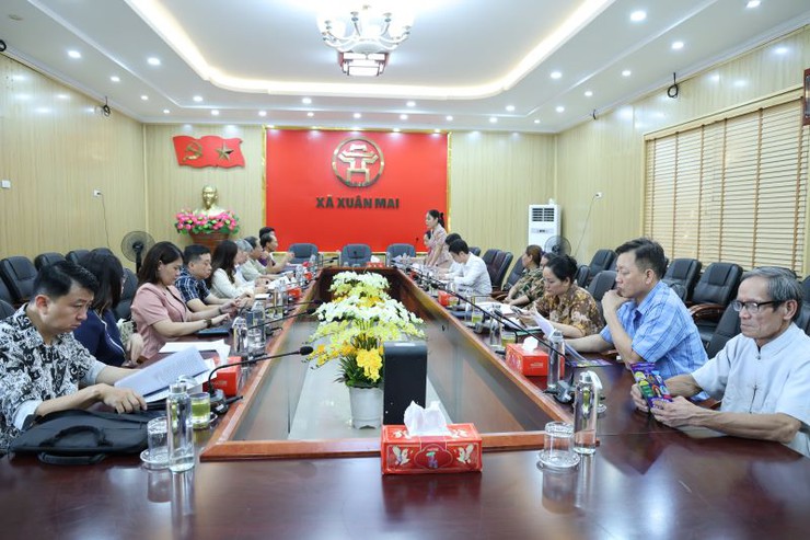 UBND xã Xuân Mai làm việc với Trường Đại học Nguyễn Trãi về công tác bảo tồn, phát huy giá trị di sản văn hóa gắn với hệ sinh thái du lịch trên địa bàn- Ảnh 1.