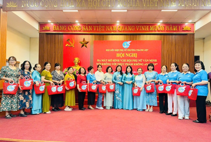 Hội LHPN phường Thanh Liệt: Ký cam kết thực hiện vệ sinh an toàn thực phẩm- Ảnh 10.