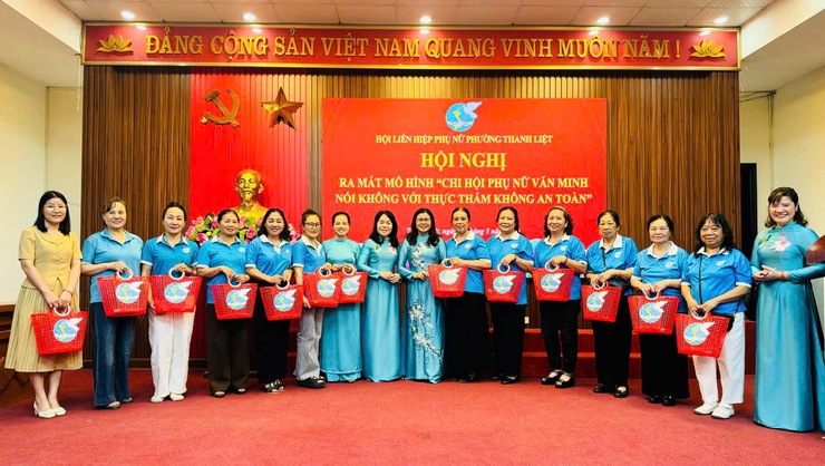 Hội LHPN phường Thanh Liệt: Ký cam kết thực hiện vệ sinh an toàn thực phẩm- Ảnh 8.