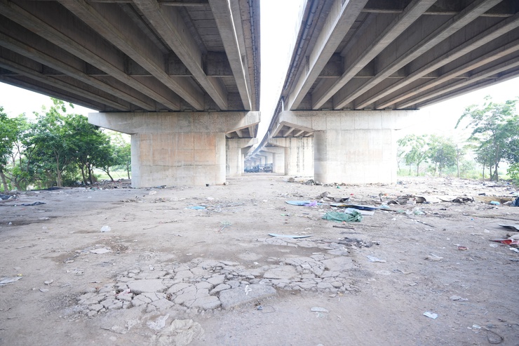UBND XÃ PHÙ ĐỔNG RA QUÂN GIẢI TỎA CÁC VI PHẠM HÀNH LANG AN TOÀN GIAO THÔNG ĐƯỜNG BỘ, TRẬT TỰ ĐÔ THỊ, PHÒNG CHÁY CHỮA CHÁY TRÊN ĐỊA BÀN XÃ- Ảnh 2.