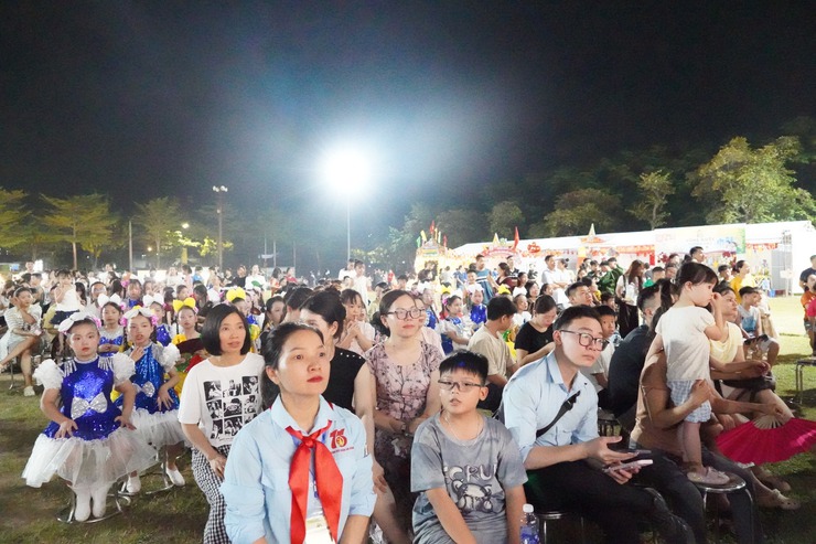 Liên hoan văn nghệ “85 mùa hoa – Đội ta lớn lên cùng đất nước”- Ảnh 8.