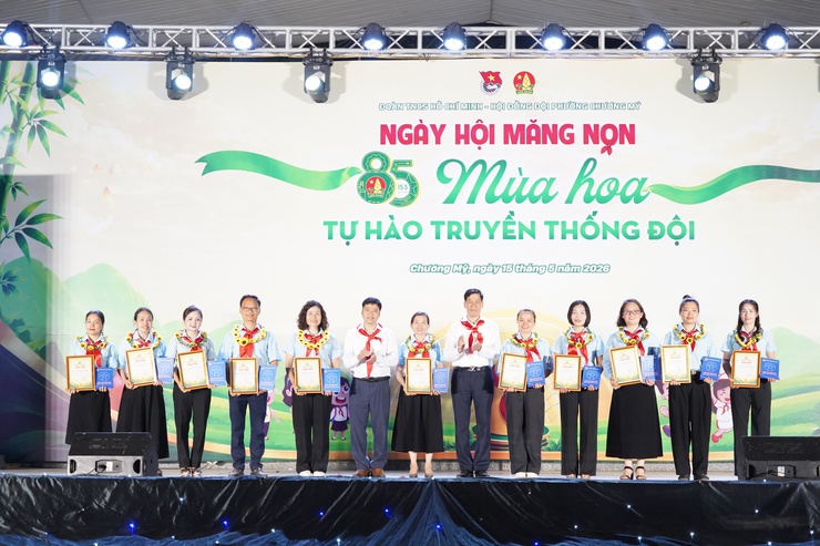 Liên hoan văn nghệ “85 mùa hoa – Đội ta lớn lên cùng đất nước”- Ảnh 14.
