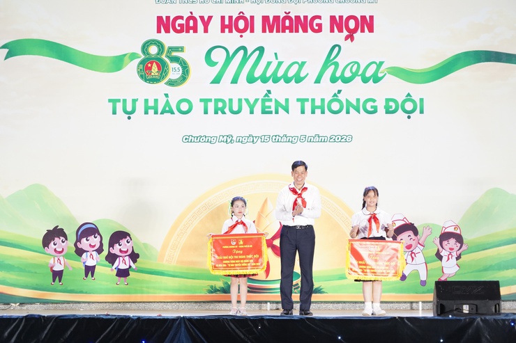 Liên hoan văn nghệ “85 mùa hoa – Đội ta lớn lên cùng đất nước”- Ảnh 19.