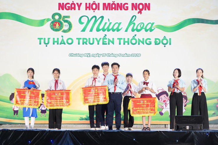 Liên hoan văn nghệ “85 mùa hoa – Đội ta lớn lên cùng đất nước”- Ảnh 20.