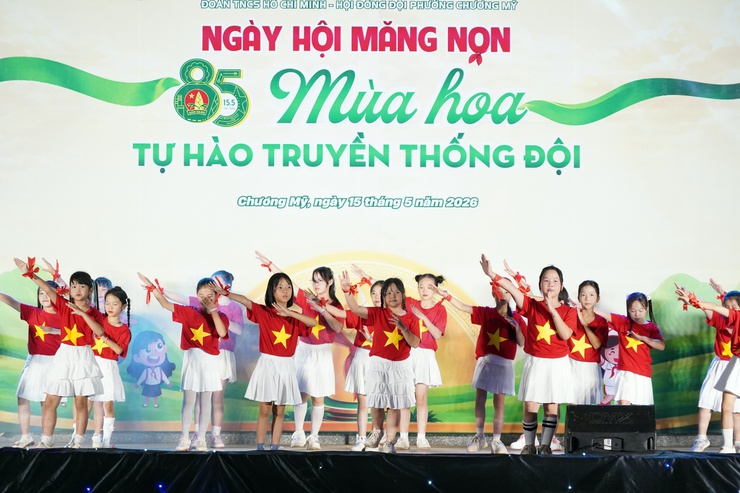 Liên hoan văn nghệ “85 mùa hoa – Đội ta lớn lên cùng đất nước”- Ảnh 26.