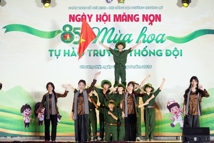 Liên hoan văn nghệ “85 mùa hoa – Đội ta lớn lên cùng đất nước”- Ảnh 27.