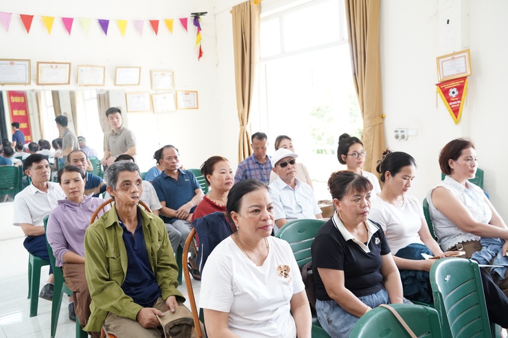 Phường Chương Mỹ tổ chức hội nghị đối thoại, tiếp thu ý kiến về công tác bồi thường, hỗ trợ, tái định cư dự án Quốc lộ 6 tại TDP Phúc Tiến- Ảnh 2.
