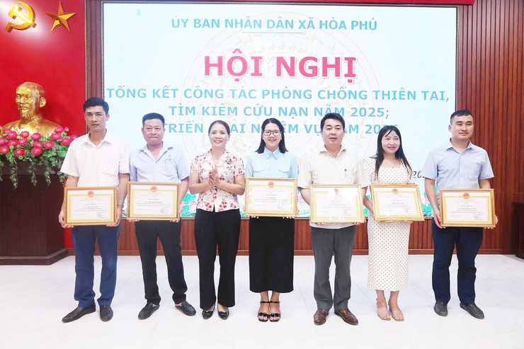 Xã Hòa Phú: Tổ chức Hội nghị tổng kết công tác phòng, chống thiên tai và tìm kiếm cứu nạn năm 2025; triển khai nhiệm vụ năm 2026- Ảnh 8.