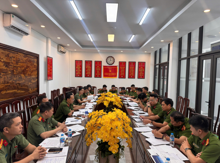 Công an phường Tây Hồ khắc ghi lời Bác dạy, lan tỏa tinh thần vì Nhân dân phục vụ- Ảnh 2.