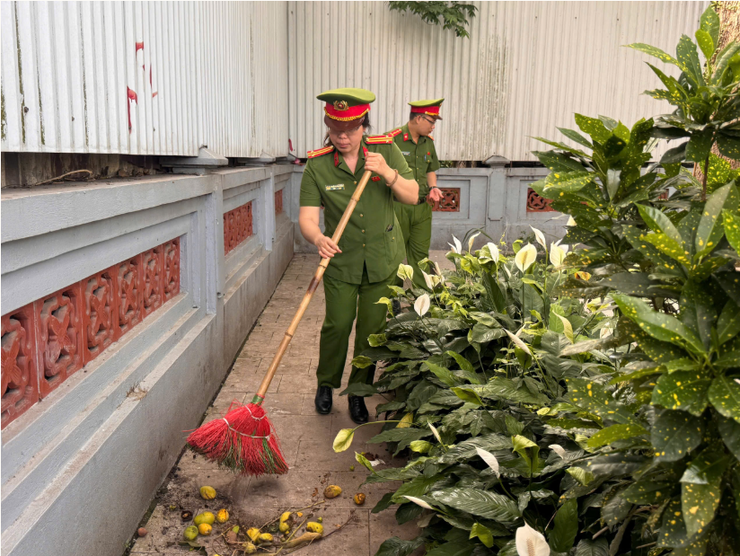 Công an phường Tây Hồ khắc ghi lời Bác dạy, lan tỏa tinh thần vì Nhân dân phục vụ- Ảnh 6.