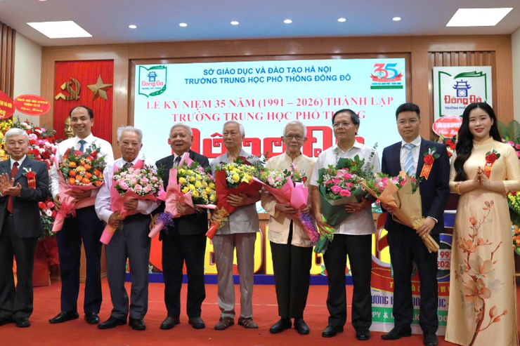 Kỷ niệm 35 năm thành lập trường THPT Đông Đô: Hành trình tiên phong kiến tạo mô hình “Trường học hạnh phúc – thông minh”- Ảnh 6.
