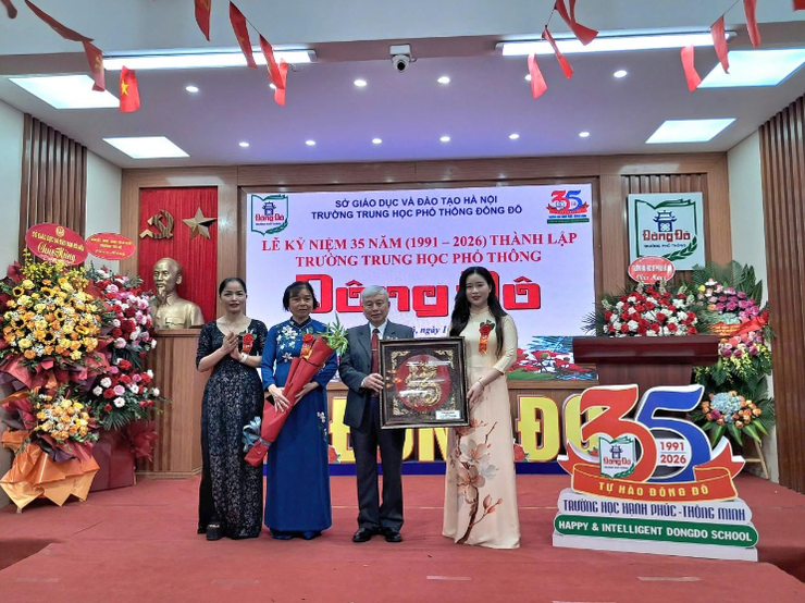 Kỷ niệm 35 năm thành lập trường THPT Đông Đô: Hành trình tiên phong kiến tạo mô hình “Trường học hạnh phúc – thông minh”- Ảnh 7.
