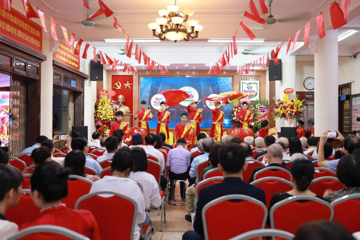 Kỷ niệm 35 năm thành lập trường THPT Đông Đô: Hành trình tiên phong kiến tạo mô hình “Trường học hạnh phúc – thông minh”- Ảnh 8.