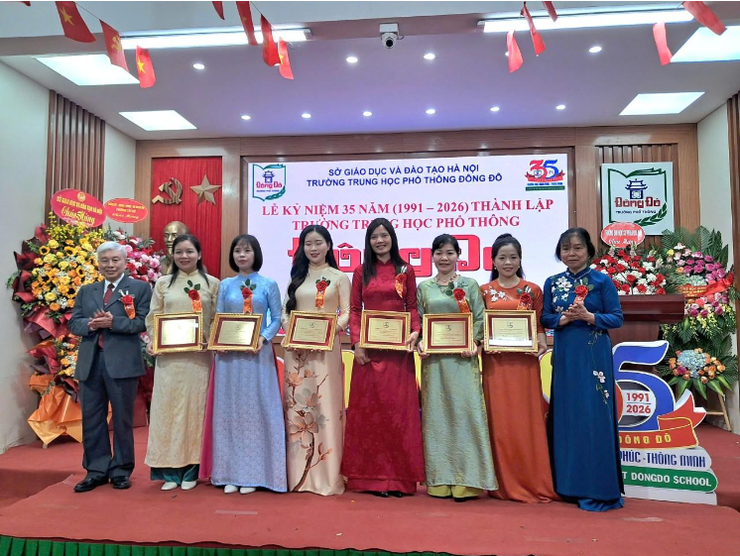 Kỷ niệm 35 năm thành lập trường THPT Đông Đô: Hành trình tiên phong kiến tạo mô hình “Trường học hạnh phúc – thông minh”- Ảnh 9.