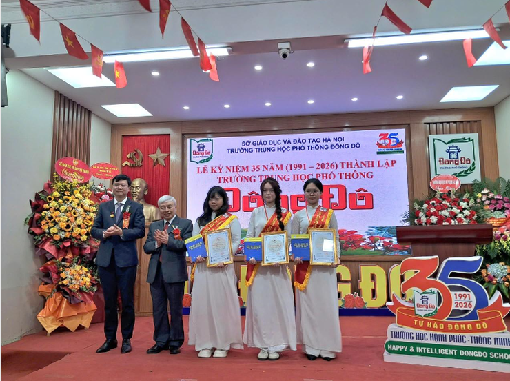 Kỷ niệm 35 năm thành lập trường THPT Đông Đô: Hành trình tiên phong kiến tạo mô hình “Trường học hạnh phúc – thông minh”- Ảnh 10.