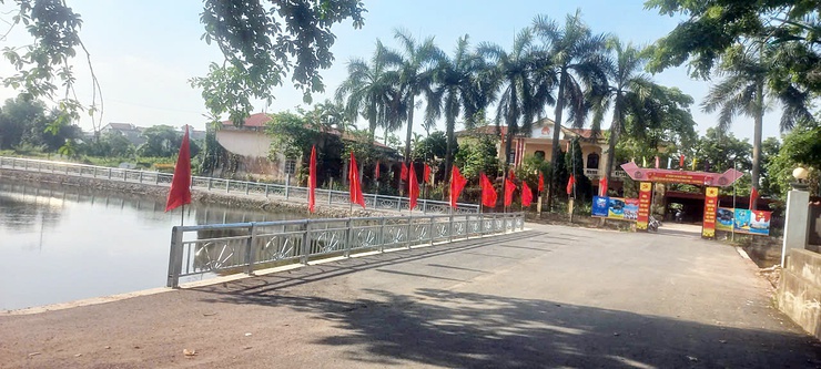 Xã Hòa Phú rực rỡ cờ hoa thiết thực chào mừng Kỷ niệm 136 năm ngày sinh Chủ tịch Hồ Chí Minh- Ảnh 13.