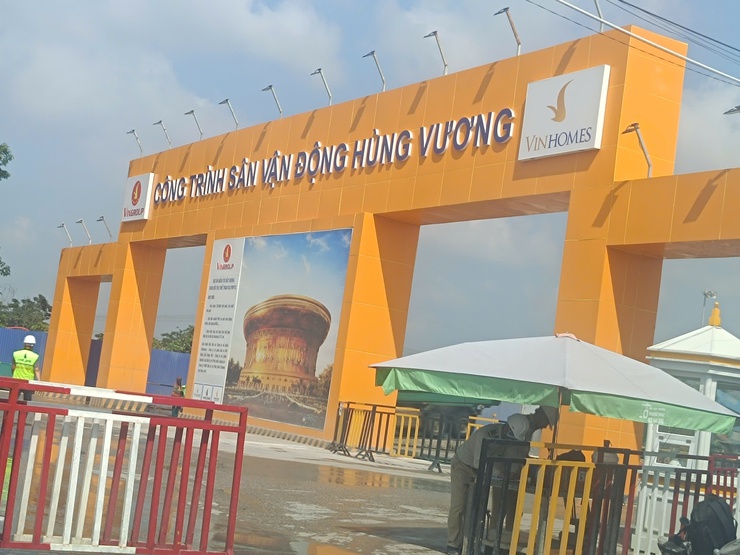 TUYỂN DỤNG HƠN 20.000 VIỆC LÀM: VINGROUP "HÚT" HÀNG TRĂM LAO ĐỘNG ĐỊA PHƯƠNG NỘP HỒ SƠ NGÀY ĐẦU- Ảnh 1.