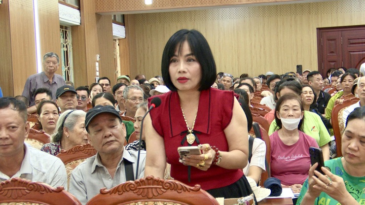 Xã Thư Lâm phối hợp tổ chức hội nghị hướng dẫn thủ tục hành chính cho các hộ tái định cư phường Hồng Hà- Ảnh 12.