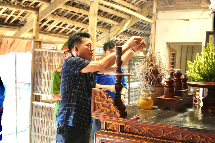 Tuổi trẻ Tây Phương tổ chức Lễ dâng hương báo công tại Nhà Lưu niệm Bác Hồ- Ảnh 3.