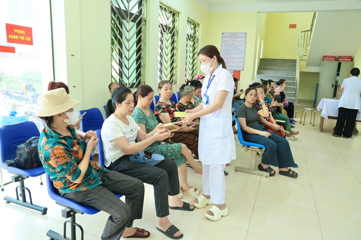 Trạm Y tế xã Phú Nghĩa: Triển khai hiệu quả chiến dịch truyền thông lồng ghép cung cấp dịch vụ chăm sóc sức khỏe sinh sản, kế hoạch hóa gia đình và nâng cao chất lượng dân số năm - Ảnh 8.