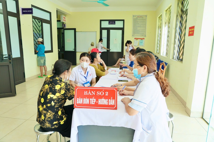 Trạm Y tế xã Phú Nghĩa: Triển khai hiệu quả chiến dịch truyền thông lồng ghép cung cấp dịch vụ chăm sóc sức khỏe sinh sản, kế hoạch hóa gia đình và nâng cao chất lượng dân số năm - Ảnh 1.
