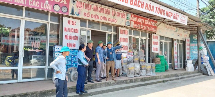 Xã Phú Nghĩa thành lập Tổ hỗ trợ Nhân dân di chuyển tài sản phục vụ công tác giải phóng mặt bằng thực hiện Dự án cải tạo, nâng cấp Quốc lộ 6- Ảnh 10.