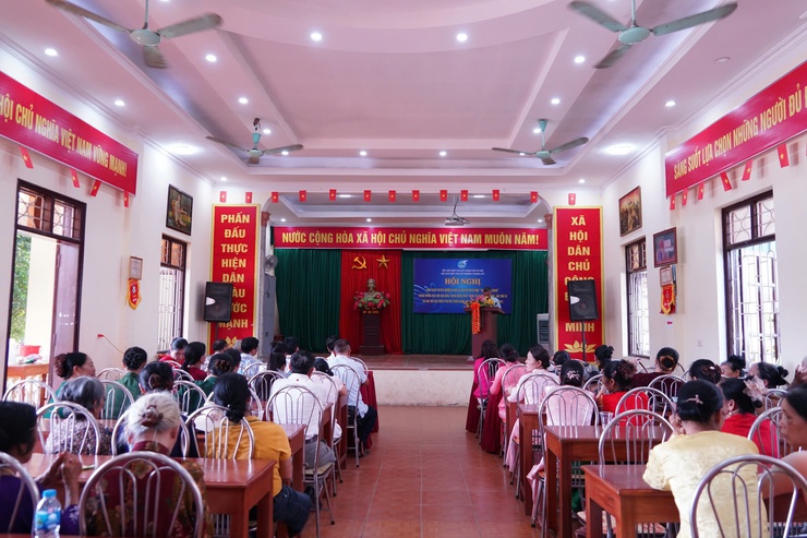 Hội LHPN phường Chương Mỹ bàn giao tuyến đường hoa, ra mắt mô hình “Ngôi nhà xanh”- Ảnh 2.