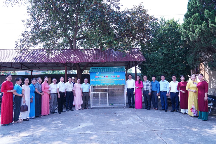 Hội LHPN phường Chương Mỹ bàn giao tuyến đường hoa, ra mắt mô hình “Ngôi nhà xanh”- Ảnh 6.