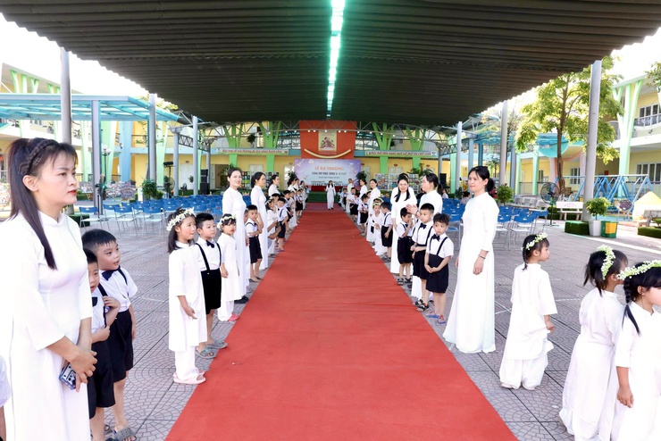 TRƯỜNG MẦM NON NGỌC LÔI TỔ CHỨC LỄ RA TRƯỜNG CHO HỌC SINH KHỐI MẪU GIÁO LỚN- Ảnh 1.
