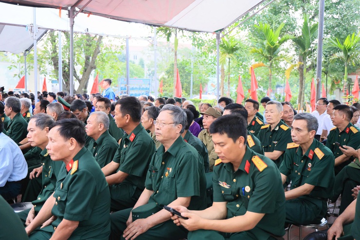 UỶ BAN MTTQ VÀ CÁC TỔ CHỨC CHÍNH TRỊ - XÃ HỘI XÃ THƯ LÂM TỔ CHỨC LỄ BÁO CÔNG DÂNG BÁC- Ảnh 15.