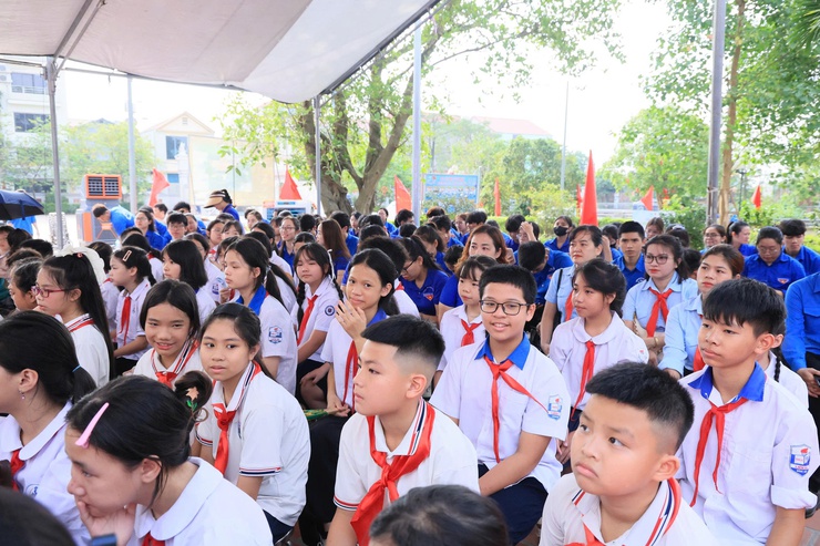 UỶ BAN MTTQ VÀ CÁC TỔ CHỨC CHÍNH TRỊ - XÃ HỘI XÃ THƯ LÂM TỔ CHỨC LỄ BÁO CÔNG DÂNG BÁC- Ảnh 17.