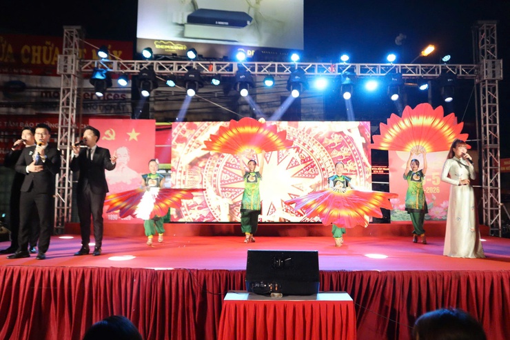 Chương trình nghệ thuật với chủ đề "Người là niềm tin tất thắng" nhân dịp kỷ niệm 136 năm Ngày sinh Chủ tịch Hồ Chí Minh kính yêu (19/5/1890 - 19/5/2026)- Ảnh 7.