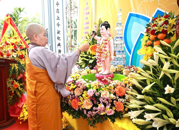 CHÙA MIÊNG HẠ LONG TRỌNG TỔ CHỨC ĐẠI LỄ PHẬT ĐẢN PHẬT LỊCH 2570 - DƯƠNG LỊCH 2026- Ảnh 8.
