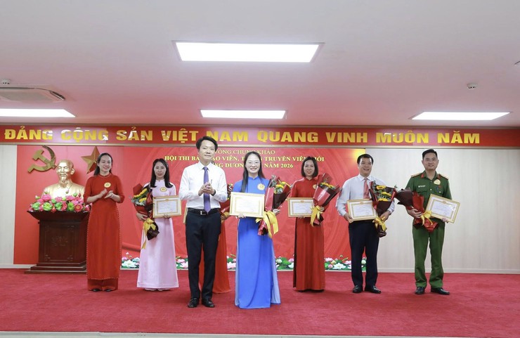 Chung khảo Hội thi báo cáo viên, tuyên truyền viên giỏi phường Dương Nội năm 2026- Ảnh 5.