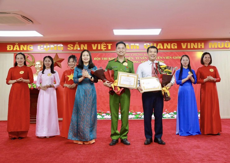Chung khảo Hội thi báo cáo viên, tuyên truyền viên giỏi phường Dương Nội năm 2026- Ảnh 7.