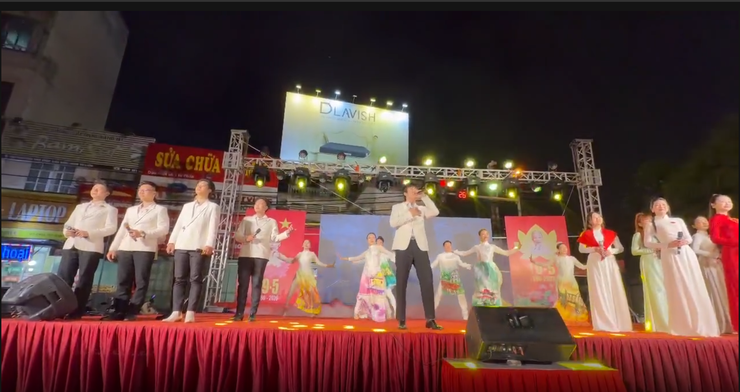 Chương trình nghệ thuật với chủ đề "Người là niềm tin tất thắng" nhân dịp kỷ niệm 136 năm Ngày sinh Chủ tịch Hồ Chí Minh kính yêu (19/5/1890 - 19/5/2026)- Ảnh 2.