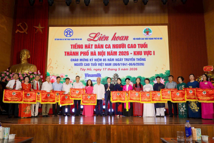 Tiếng hát dân ca Người cao tuổi Hà Nội 2026: Tôn vinh giá trị văn hóa truyền thống- Ảnh 4.