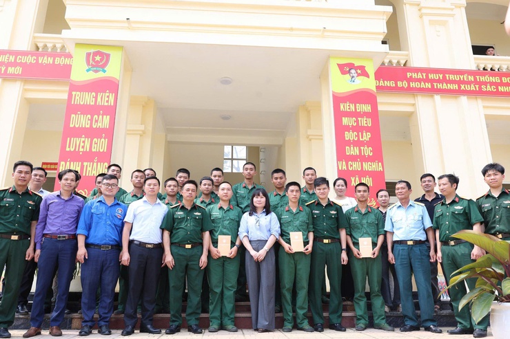 XÃ VÂN ĐÌNH THĂM, ĐỘNG VIÊN CHIẾN SĨ NHẬP NGŨ NĂM 2026 TẠI CÁC ĐƠN VỊ HUẤN LUYỆN- Ảnh 6.