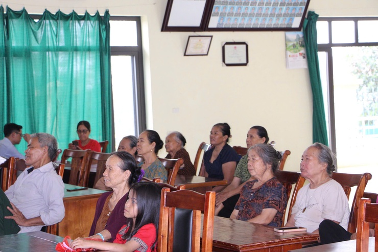 Chiếu phim miễn phí “Địa đạo – Mặt trời trong bóng tối” phục vụ Nhân dân xã Phú Nghĩa- Ảnh 2.