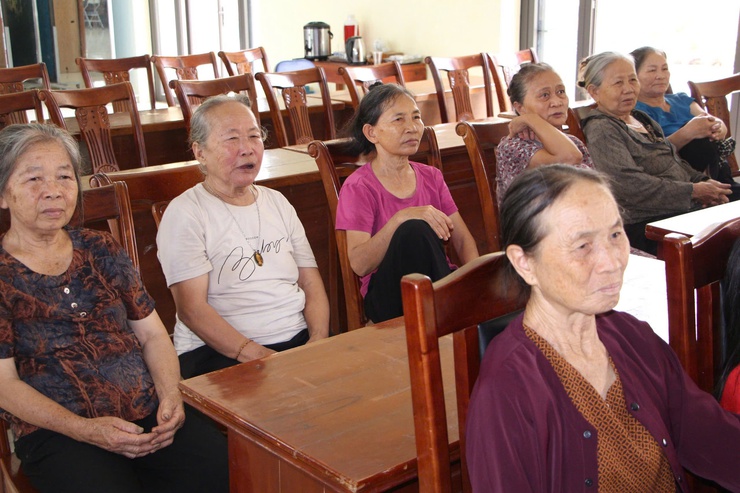 Chiếu phim miễn phí “Địa đạo – Mặt trời trong bóng tối” phục vụ Nhân dân xã Phú Nghĩa- Ảnh 4.
