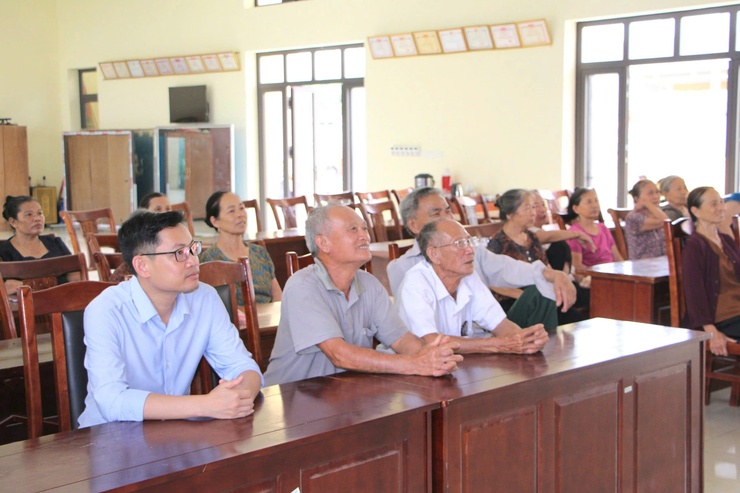 Chiếu phim miễn phí “Địa đạo – Mặt trời trong bóng tối” phục vụ Nhân dân xã Phú Nghĩa- Ảnh 1.