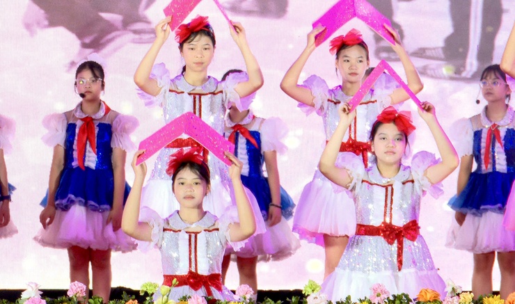 TRƯỜNG THCS XUÂN NỘN LONG TRỌNG TỔ CHỨC LỄ KỶ NIỆM 60 NĂM THÀNH LẬP TRƯỜNG VÀ ĐÓN NHẬN BẰNG CÔNG NHẬN TRƯỜNG ĐẠT CHUẨN QUỐC GIA MỨC ĐỘ 2- Ảnh 23.
